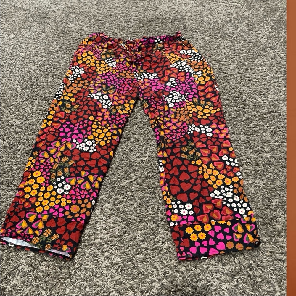 farm rio for anthropologie elodie cropped floral and heart pants size large - Picture 2 of 5